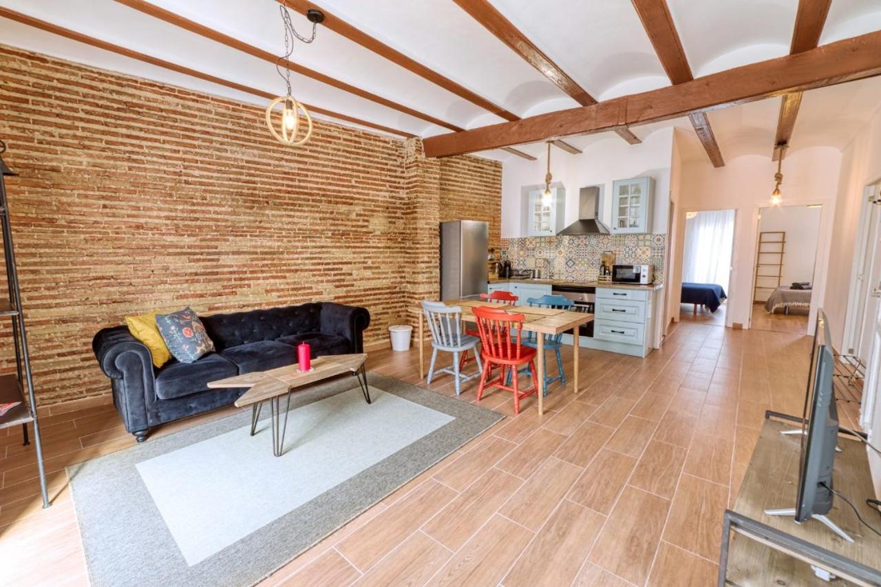 Beams & Bricks Apartment Valencia Exterior photo